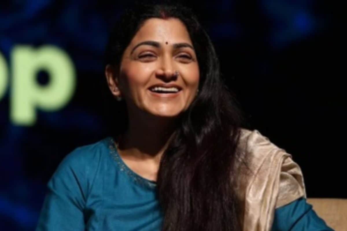 टी20 वर्ल्ड कप ट्रॉफी मंदिर ले जाने पर खुशबू सुंदर का बेबाक बयान, 'जीत पूरे देश की, धर्म की नहीं'