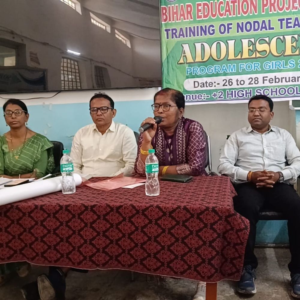 किशोरियों के स्वास्थ्य और सशक्तीकरण पर तीन दिवसीय प्रशिक्षण दिया गया