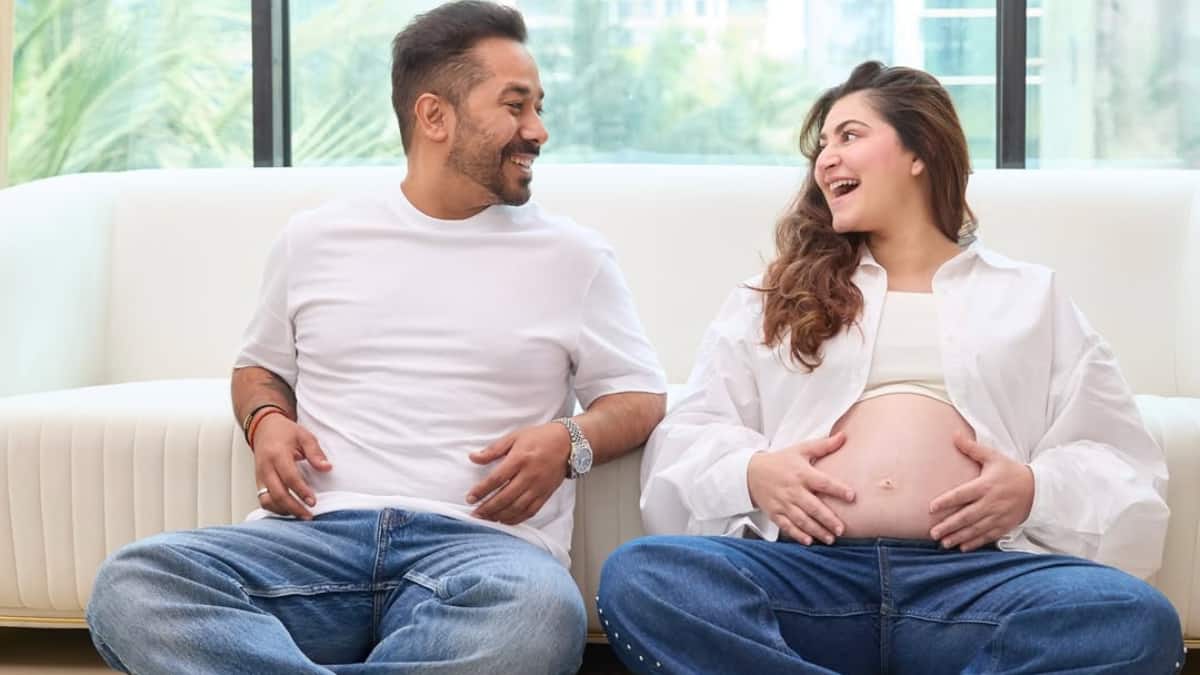 'खुदा हाफिज' फेम शिवालिका ओबेरॉय ने फ्लॉन्ट किया बेबी बम्प, प्रेगनेंसी को बताया 'को-प्रोडक्शन'