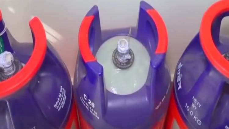 हरियाणा में कॉमर्शियल गैस पर ब्रेक: होटल-ढाबों से लेकर उद्योगों तक कामकाज पर असर, घरेलू गैस पर 25 दिन का कैप