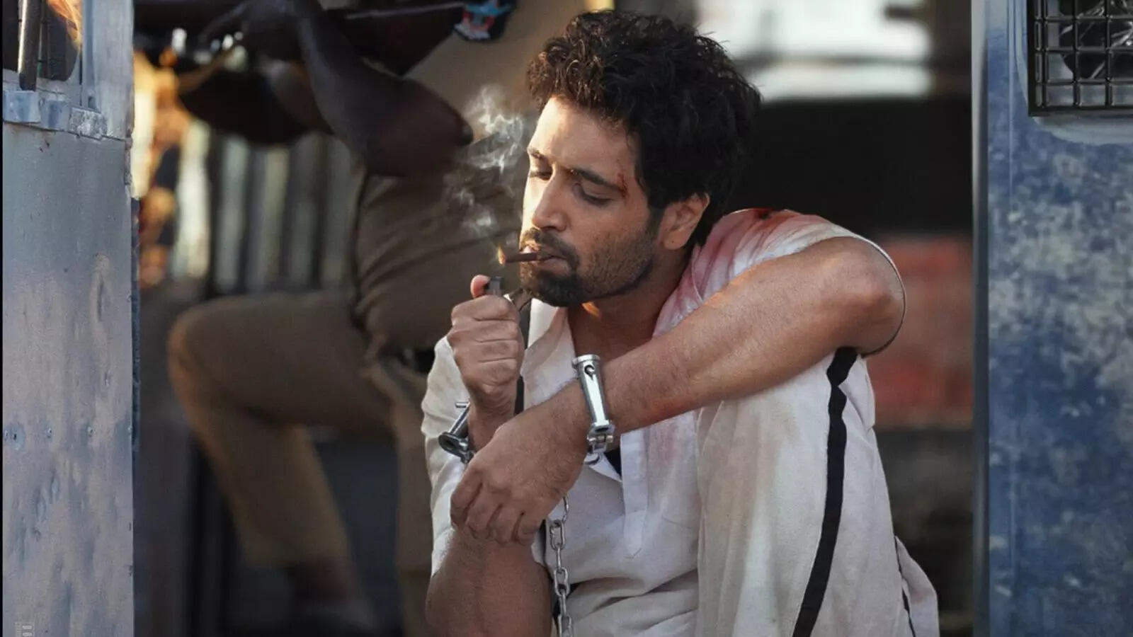 अदीवी सेष की 'डकैत' ने भी बदली अपनी रिलीज डेट, 'धुरंधर 2' की आंधी के कारण अब इस दिन थिएटर में देगी दस्तक