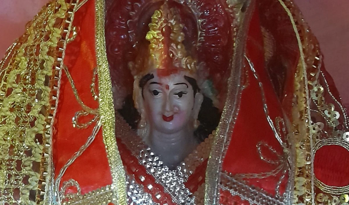 Dasha Mata Vrat: सुहागिनें क्यों रखती हैं दशा माता का व्रत? जानें कैसे बदल सकती है घर की स्थिति और परिवार का भाग्य