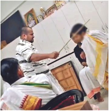 वेदपाठी छात्र की बेरहमी से पिटाई: चिंतामण रोड स्थित प्रतिष्ठान के हॉस्टल इंचार्ज गिरफ्तार, जमानत के बाद बर्खास्त; विरोध में NSUI का प्रदर्शन