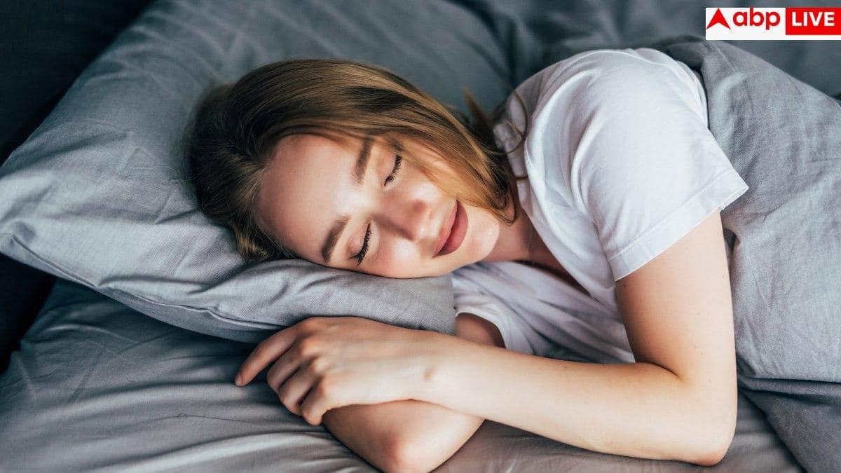 REM Sleep Behaviour Disorder: क्या नींद में सपना देखकर आप भी चलाते हैं हाथ-पैर? इसे 'नॉर्मल' समझकर न करें नजरअंदाज!