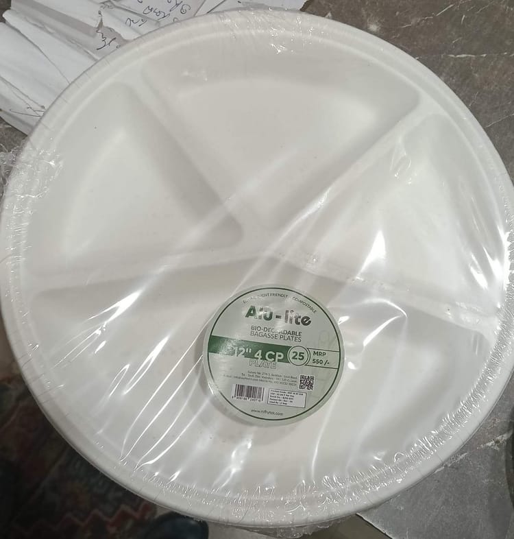 Chandauli News: इकोफ्रेंडली प्लेट, कटोरी की बढ़ी मांग