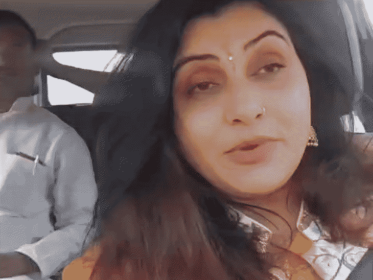 काजल निषाद ने संजय निषाद पर कसा तंज, देखें VIDEO:चालान न काटने पर जताई नाराजगी, मंत्री ने बिना हेलमेट दौड़ाई थी बुलेट