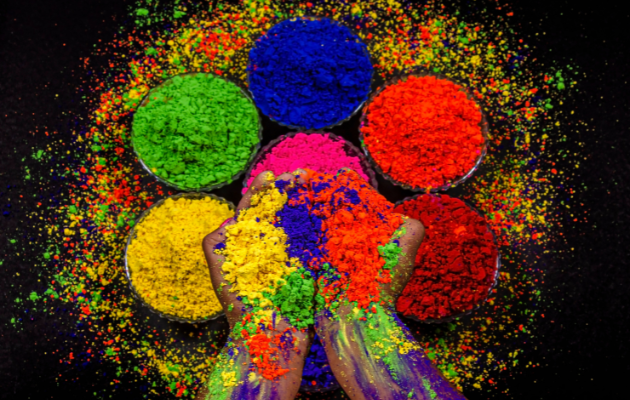 पीसीसी मुख्यालय में कार्यकर्ताओं ने मनाई होली : कार्यकर्ताओं और नेताओं ने रंग खेलकर भाईचारे और एकता का दिया संदेश, बड़े नेताओं ने अपने आवास पर लगाए रंग