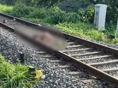 UP: पति के सामने बेटी को लेकर ट्रेन के आगे कूदी पत्नी, चिथड़े देख बेहोश हुआ युवक; इस बात पर उठाया खौफनाक कदम