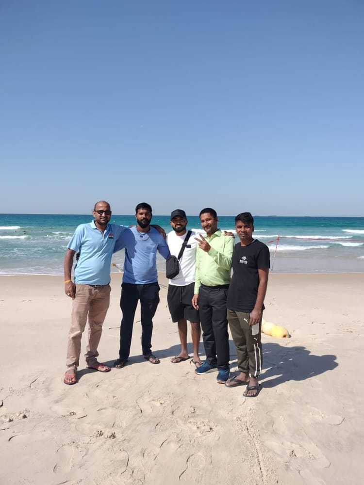 Deoria News: बम व मिसाइलों की आवाज में सिमटी होली-ईद, वतन में अपनों की अटकीं सांसें