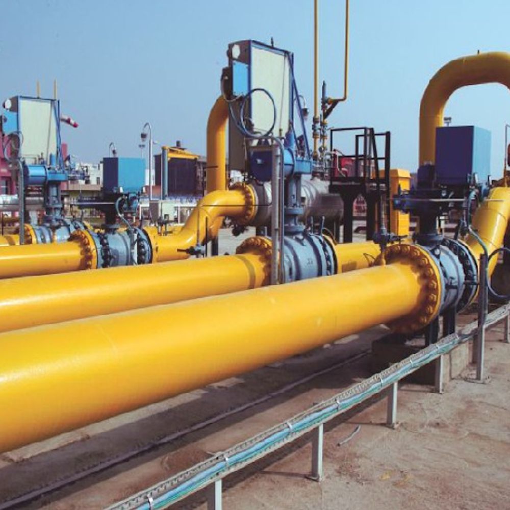 कतर में गैस उत्पादन बंद, भारत में 40% सप्लाई घटी:मिडिल-ईस्ट युद्ध के कारण संकट; CNG और PNG की कीमतें बढ़ सकती हैं