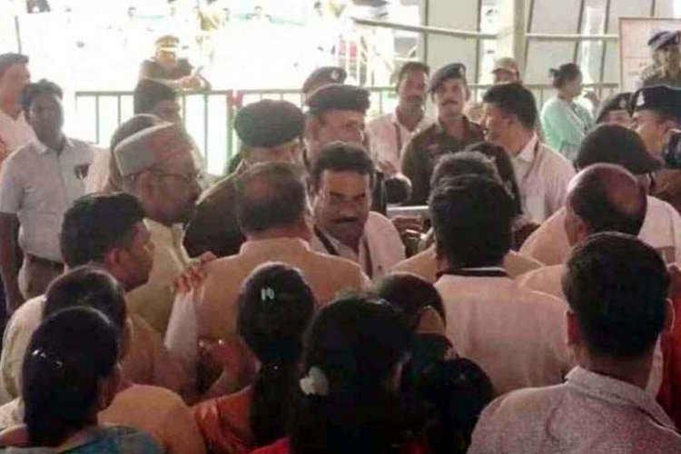 मुख्यमंत्री साय के कार्यक्रम में हंगामा, सुरक्षा कर्मियों और भाजपा कार्यकर्ताओं के बीच तीखी नोकझोंक, नेताओं के हस्तक्षेप से टला विवाद