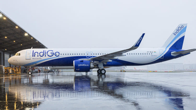 Lucknow: इंडिगो के विमान में आई तकनीकी खराबी, एक घंटा देरी से भरी उड़ान, फंसे रहे डिप्टी सीएम
