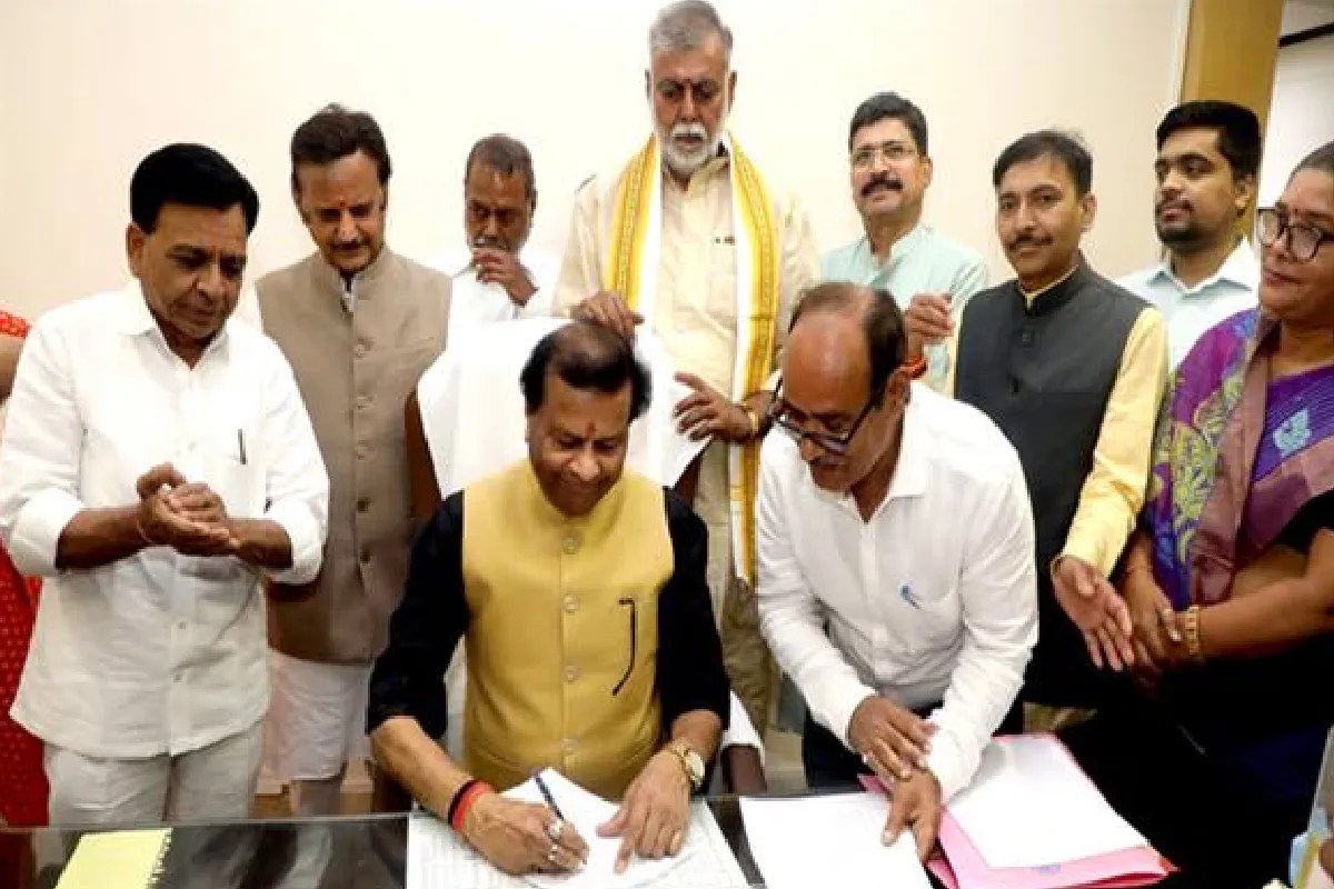 जयभान सिंह पवैया ने संभाला राज्य वित्त आयोग के अध्यक्ष का पदभार