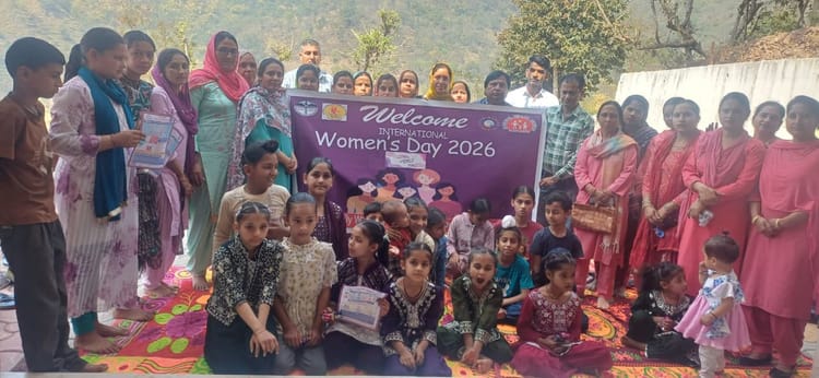 Bilaspur News: मेहंदी में सरोज, पत्तो देवी, अनामिका विजेता