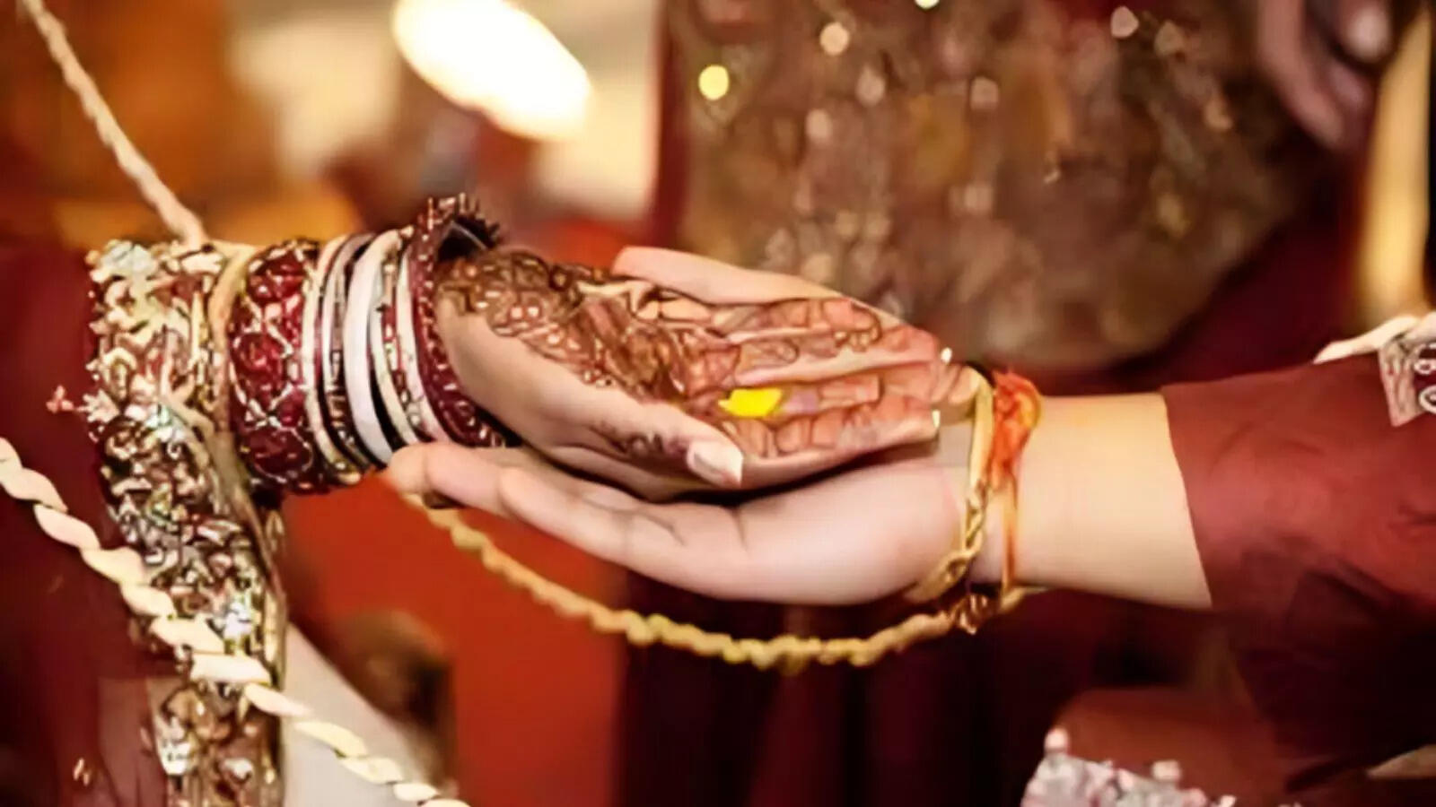 गाजियाबाद: खाना नहीं देने पर पत्नी से हुआ झगड़ा, कोर्ट में मिले तो आंखें भर आई, गिले-शिकवे हुए दूर