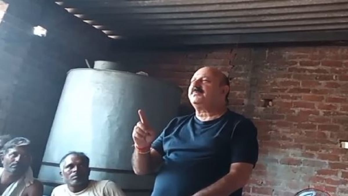 Lakhimpur Kheri: वन विभाग पर भड़के विधायक रोमी साहनी, कहा- तेंदुआ पकड़ने वालों पर मुकदमा नहीं होने दूंगा