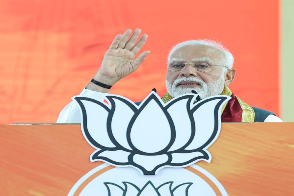 डीएमके, कांग्रेस पर मोदी का निशाना