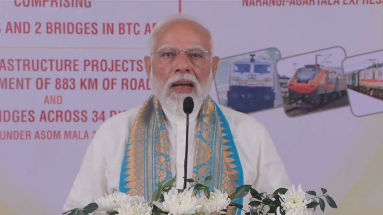 कांग्रेस झूठे वादों की दुकान, हम पूरे कर रहे हर वादे... असम में पीएम मोदी का हमला