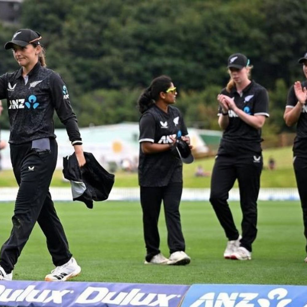 अमीलिया कर ने 44 साल पुराना रिकॉर्ड तोड़ा:जिम्बाब्वे के खिलाफ विमेंस वनडे में 7 विकेट लिए; न्यूजीलैंड विमेंस से बेस्ट बॉलिंग परफॉर्मेंस