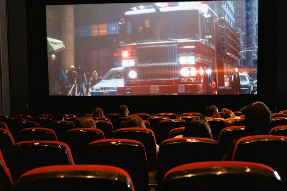 सुप्रीम कोर्ट का फिल्म मेकर्स के हक में फैसला, हाईकोर्ट के आदेश पर लगाई रोक, टिकट कीमतों पर पुराना सिस्टम बहाल