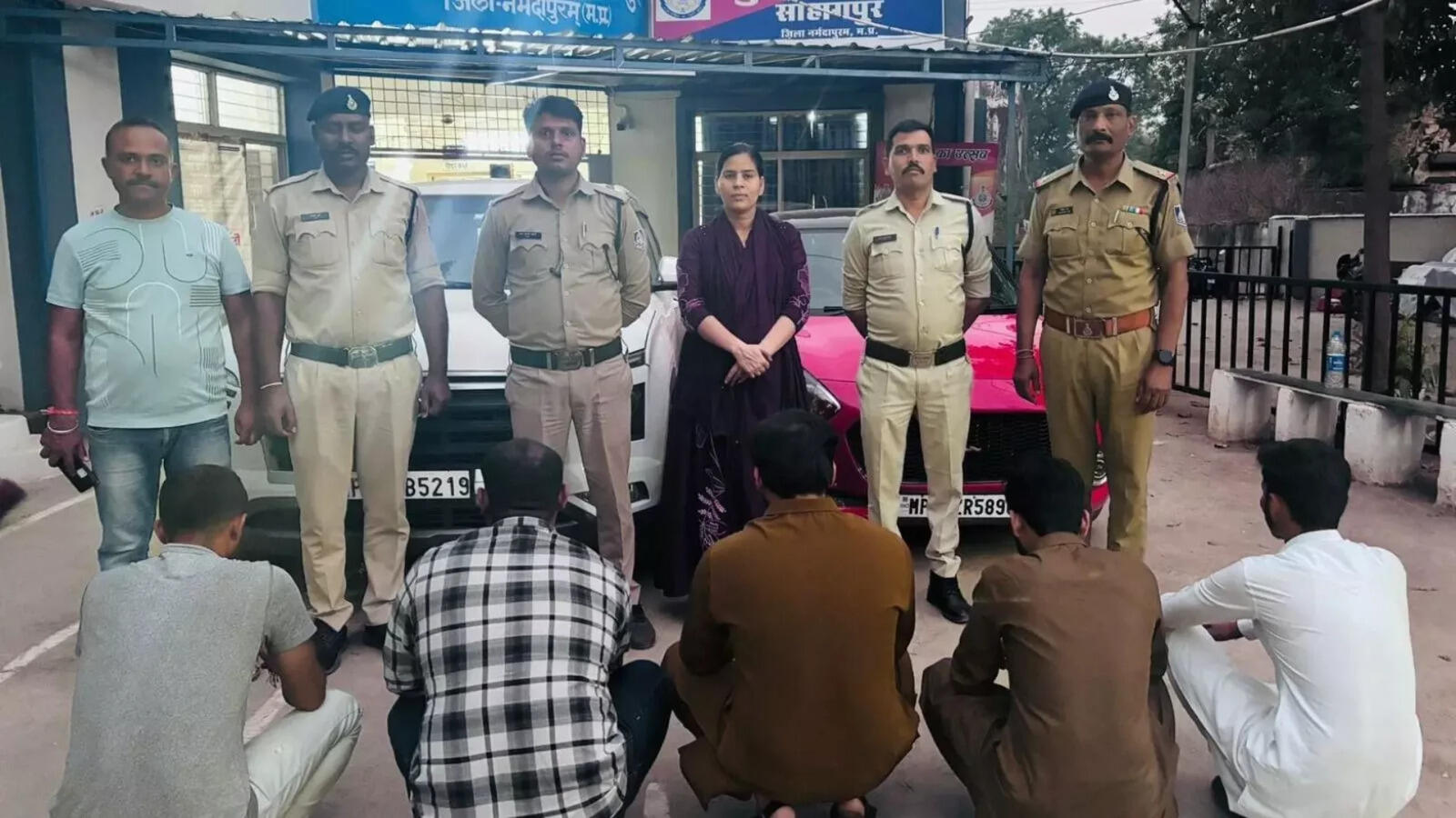 लाल स्विफ्ट से लड़की को उठाया और 'सफेद क्रेटा' से पुलिस को दिया चकमा, नर्मदापुरम पुलिस ने चार घंटे में ही भेदा अपराधियों का 'चक्रव्यूह'