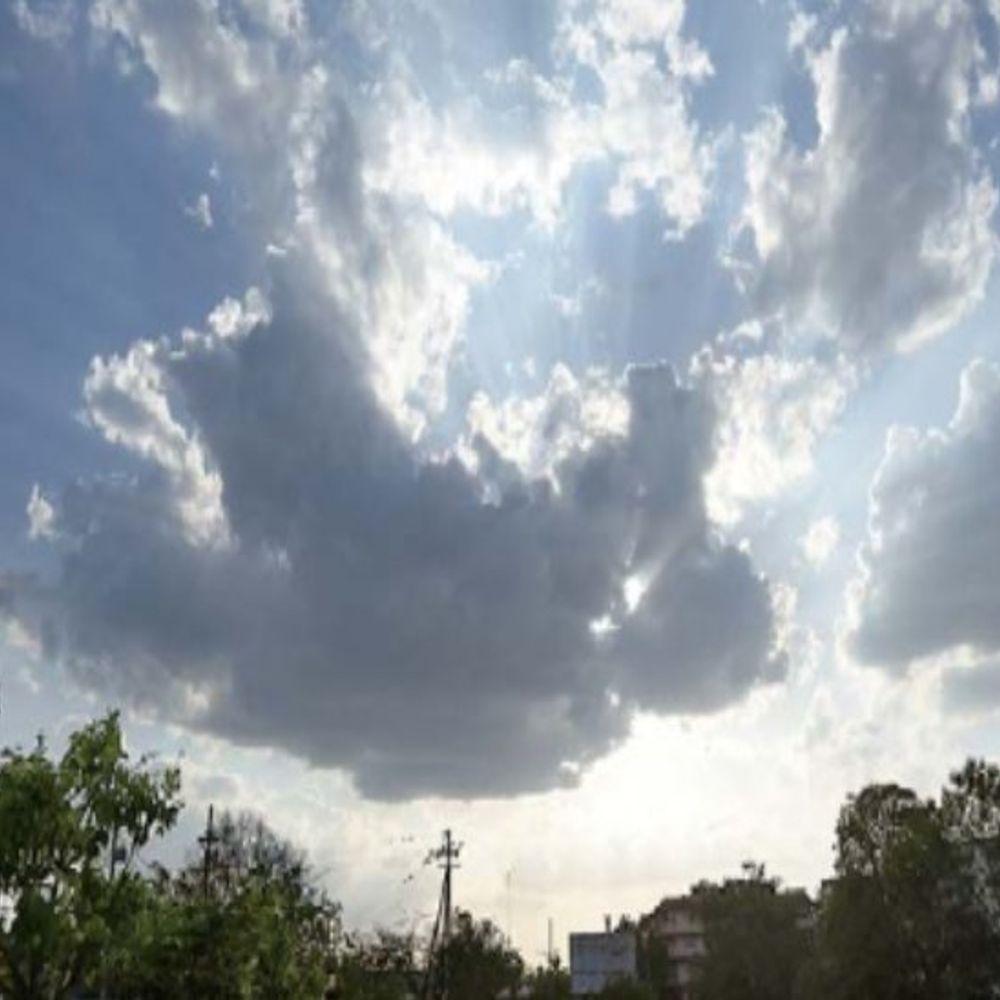 तपने के बजाए ठंड का एहसास हो रहा मार्च में:रातभर में 1.4 मिमी बारिश, दिन का पारा सामान्य से 6 डिग्री कम