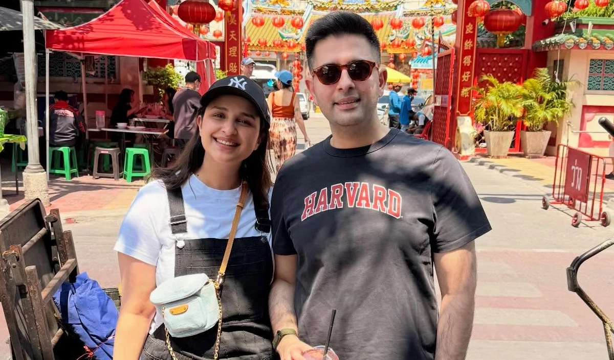 Thailand Vacation पर सास के साथ दिखीं Parineeti Chopra, Raghav संग शेयर की Family Pics