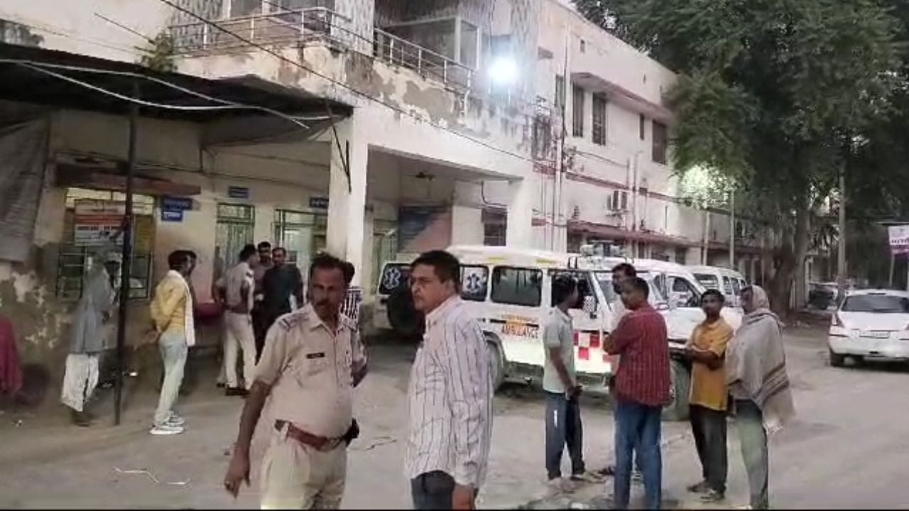 जयपुर-दिल्ली हाईवे पर भीषण सड़क हादसा... रोडवेज बस ने बाइक को मारी टक्कर, तीन दोस्तों की मौत, एक घायल
