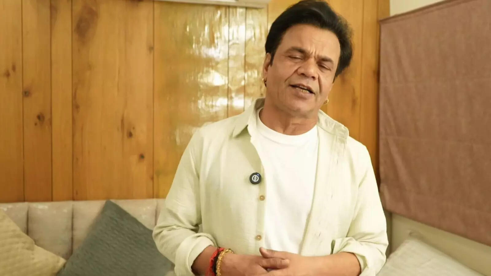 राजपाल यादव ने शुरू किया यूट्यूब चैनल, पहले वीडियो में दिखाया घर, हाथ जोड़कर कहा- बच्चे-बूढ़े, सबके लिए