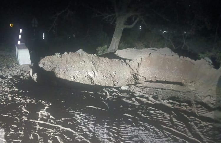 Sirmour News: अवैध खनन पर लगाम, सतौन के पास गिरि नदी का रास्ता किया बंद