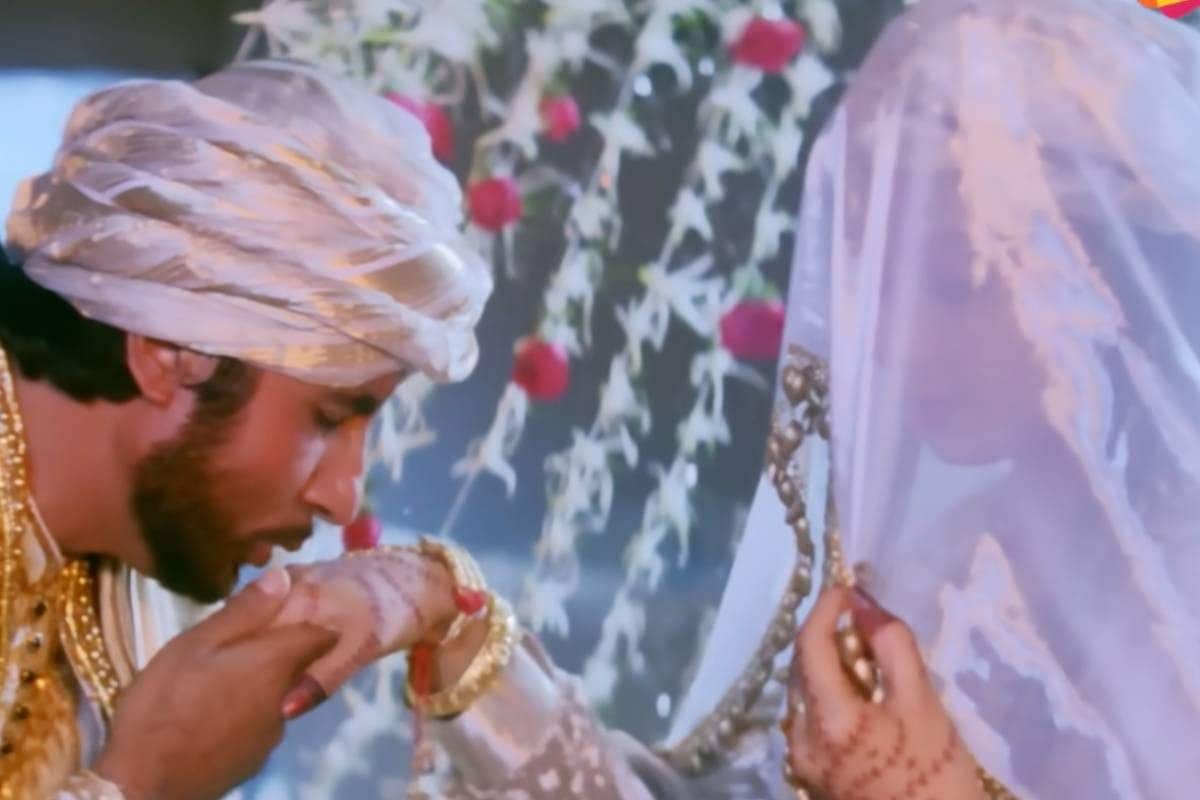 34 साल पुरानी फिल्म, अधेड़ उम्र के सुपरस्टार पर मर मिटी थी हसीना, 1 हीरो के लिए साबित हुई मनहूस डूब गया करियर