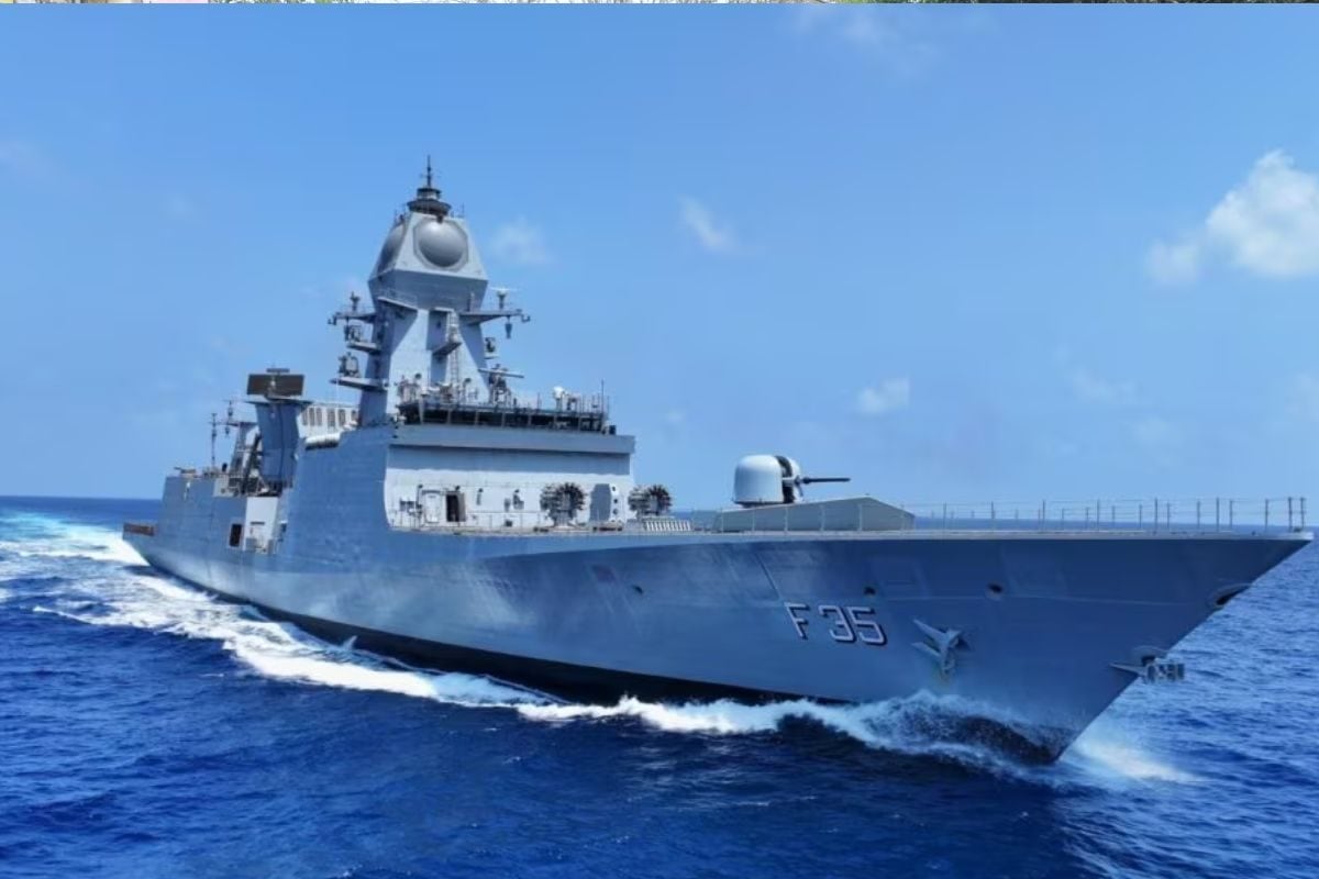 उधर होर्मुज में हाहाकार, इधर समंदर में भारत का ब्रह्मोस वाला दांव, खलबली मचाने आ रहा देसी 'सुपरमैन'