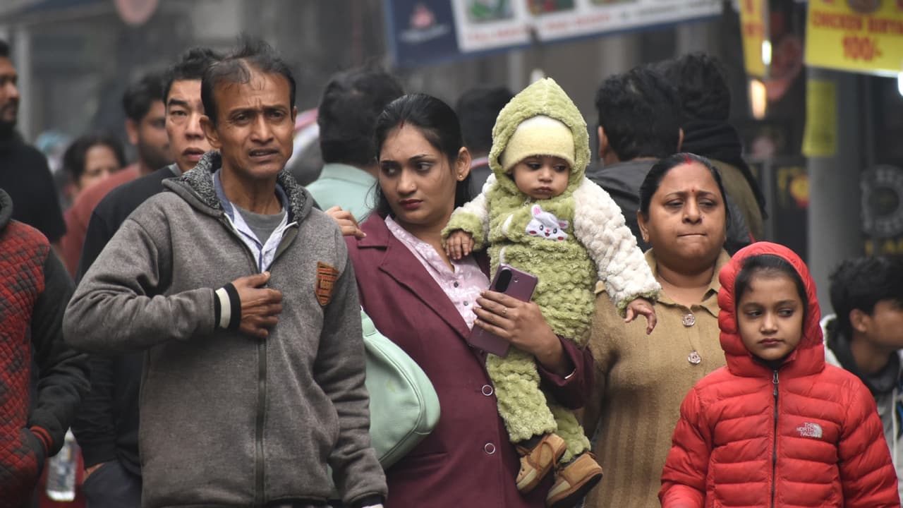Delhi Mausam Today: दिल्ली में आज से और तेज होगी गर्मी? जानिए कितना चढ़ेगा पारा