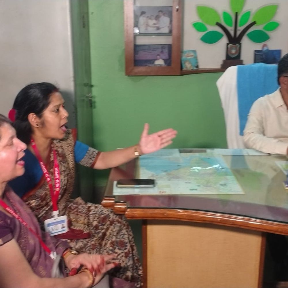 अल्फा स्कूल पहुंची बाल कल्याण समिति की टीम:दो बच्चियों को दी थी टीसी; एक बच्ची है डायबिटीक, रोजाना लगाना पड़ता है इंसुलिन
