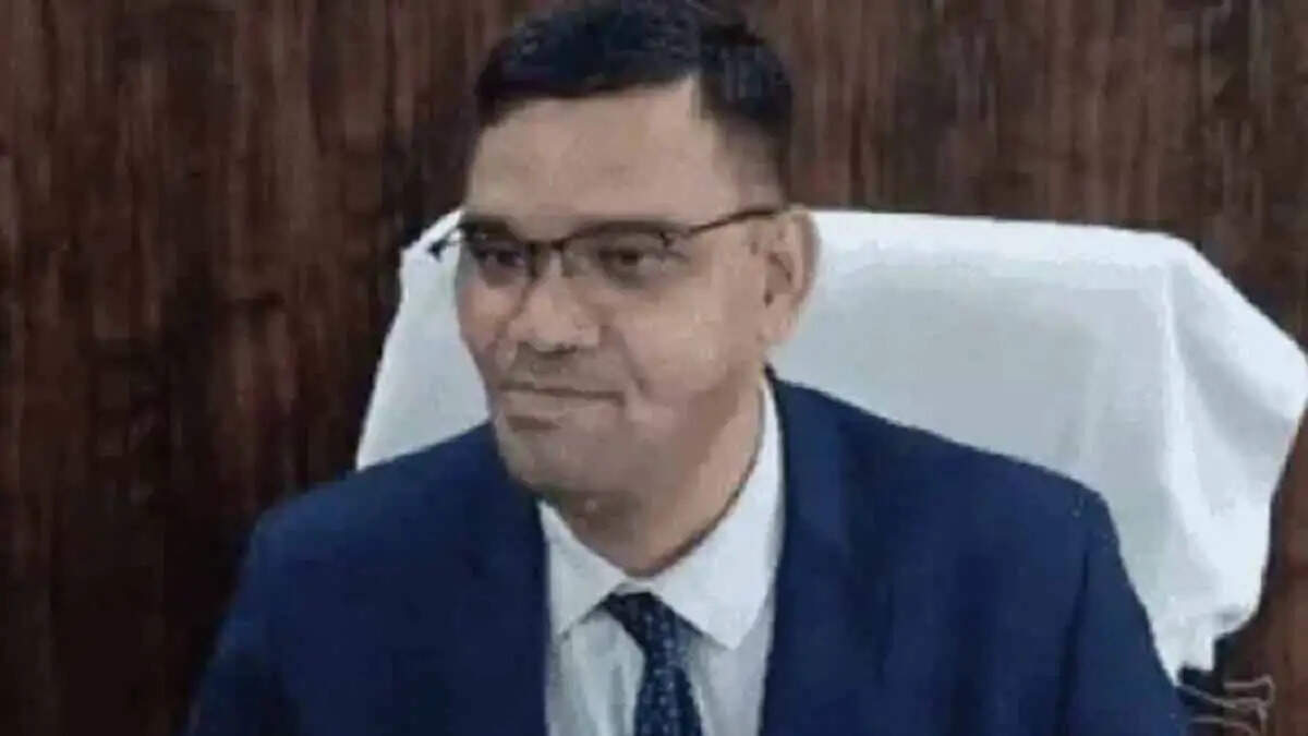 UP IAS रिंकू सिंह राही का इस्तीफा: सिस्टम पर गंभीर आरोप, बोले- समाज कल्याण विभाग में वापस भेजें