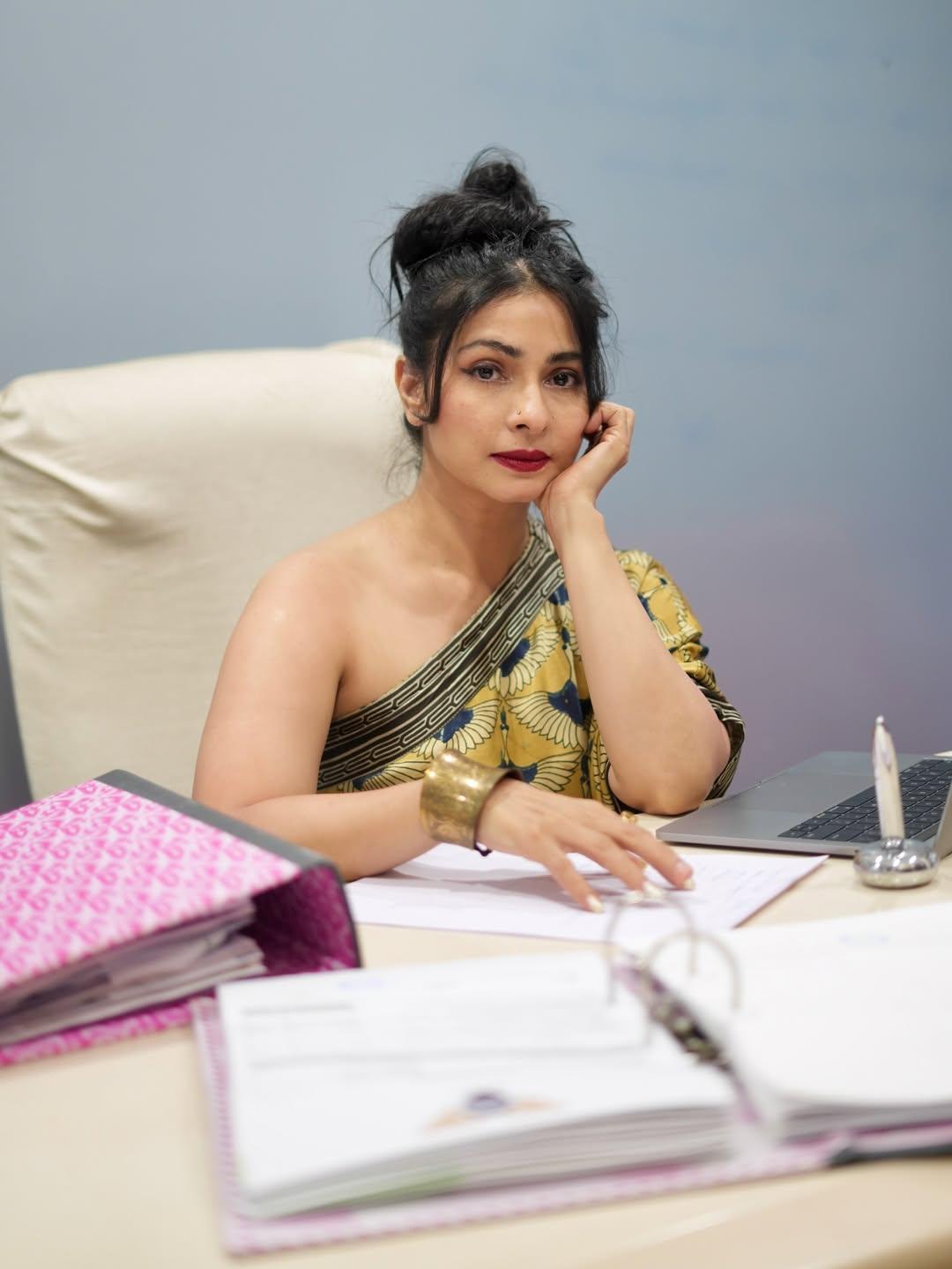 महंगाई का तड़का और तनिषा का वर्क मोड: सोशल मीडिया पर वायरल हुई अभिनेत्री की बेबाक पोस्ट