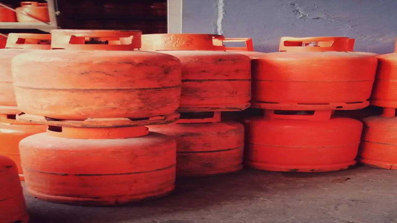 LPG कैसे बनती है? गैस होने के बावजूद क्यों कहते हैं 'लिक्विड'