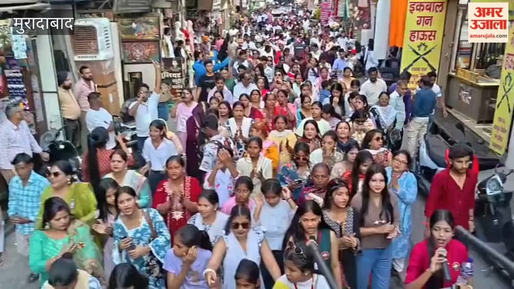 ईस्टर पर निकाला जुलूस, मनाईं खुशियां