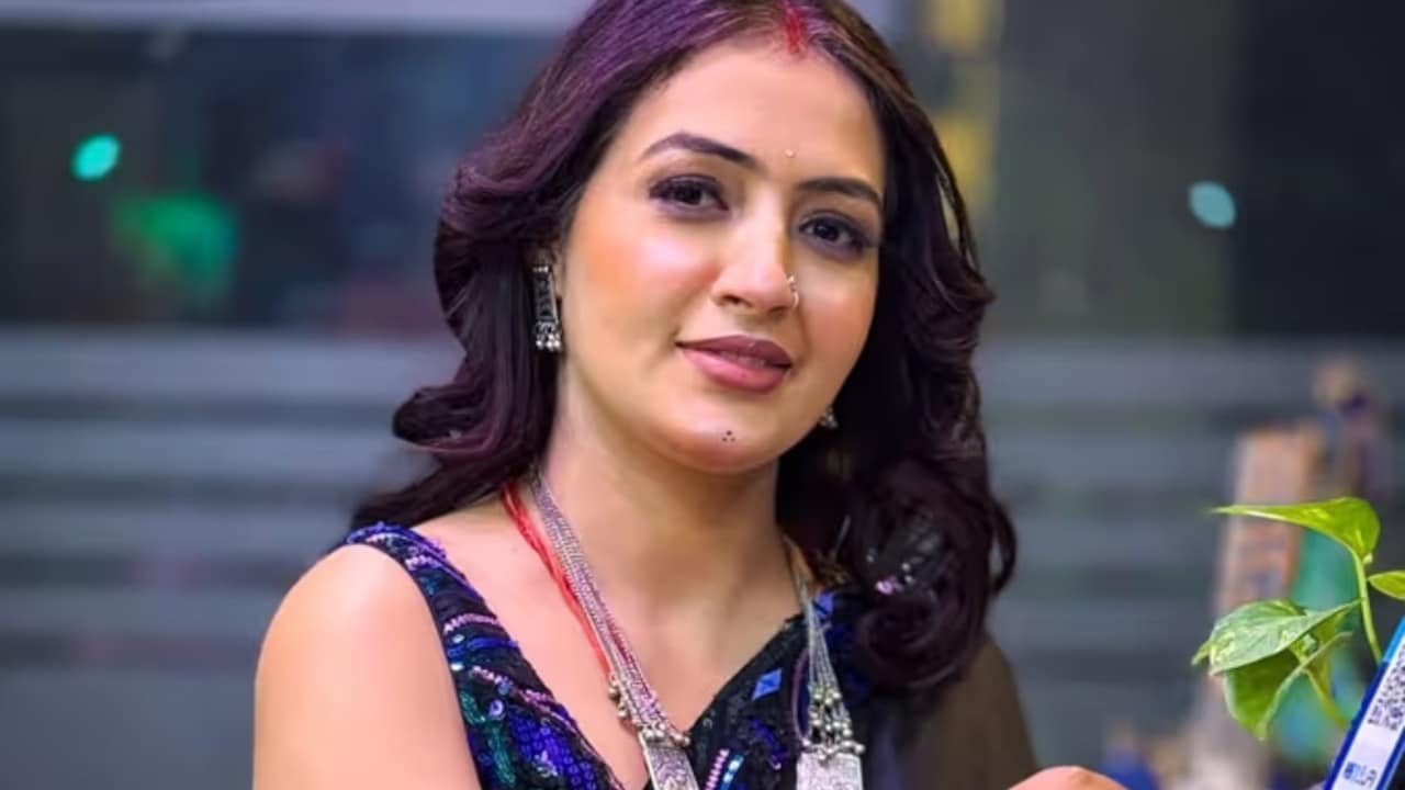 'पति का 2 महिलाओं संग चल रहा अफेयर', बोलीं 'वड़ा पाव गर्ल', निकले आंसू