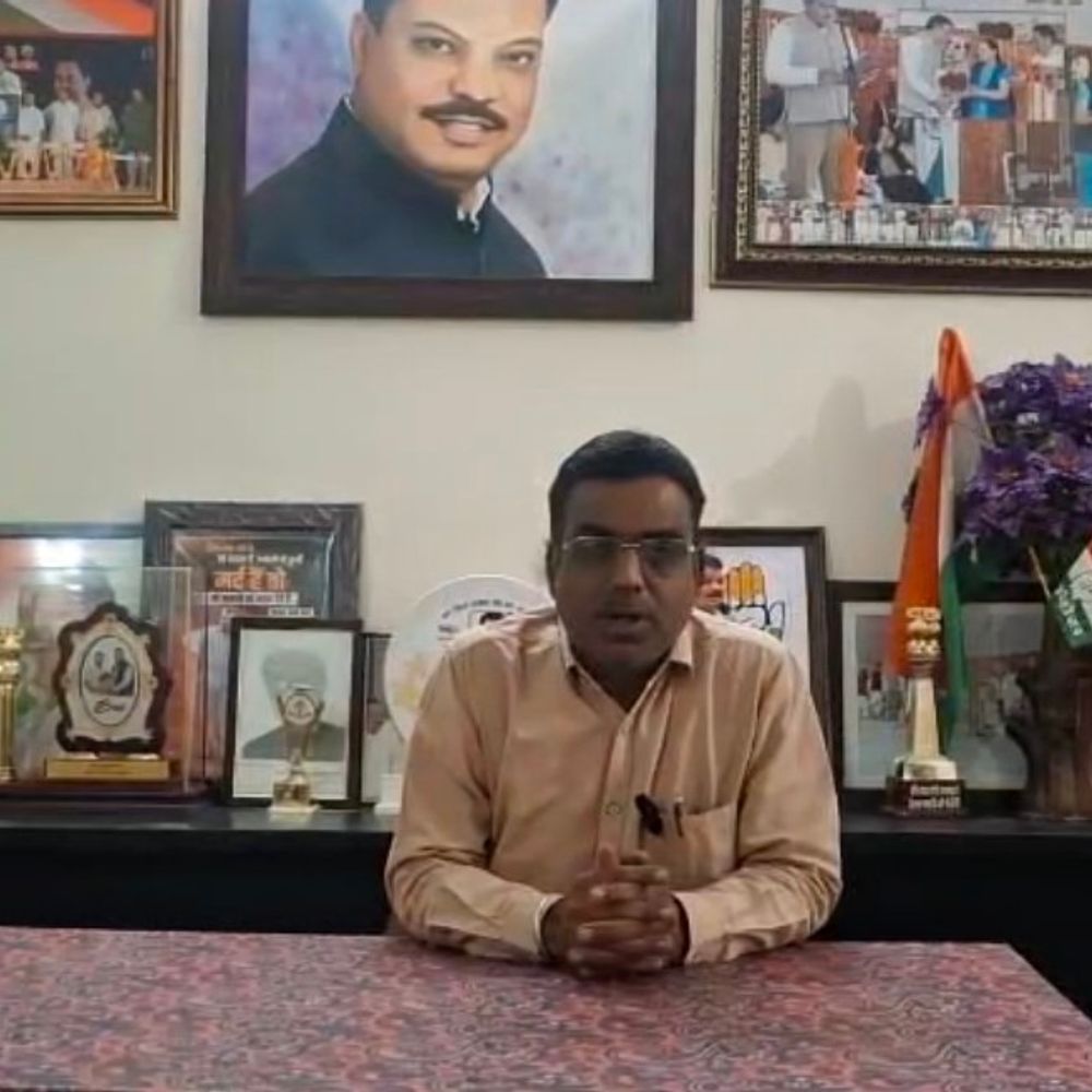 धार नगर पालिका पर मनमानी के आरोप:रेहड़ी वालों से वसूली, कॉम्प्लेक्स छत किराए पर देने की तैयारी; कांग्रेस ने दी आंदोलन की चेतावनी