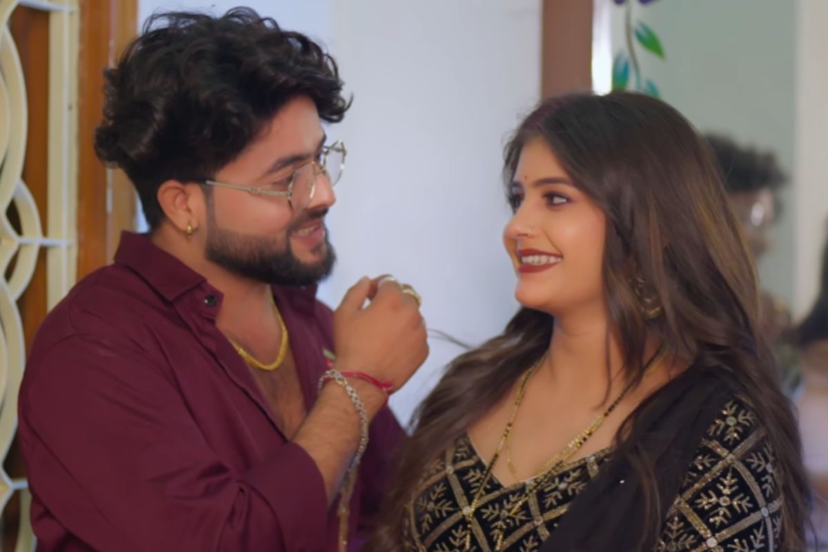 खुशी कक्कड़ का गाना 'खूबसूरती' हुआ रिलीज, साड़ी में आराध्या सिंह ने ढाया कहर