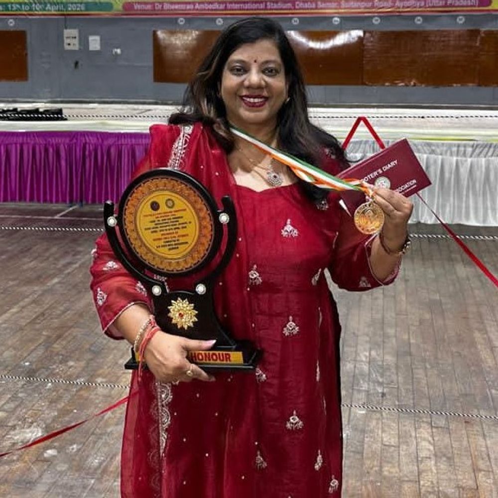 अयोध्या की ऋतु सिंह ने शूटिंग में जीता गोल्ड:प्री-यूपी स्टेट चैंपियनशिप में हुई थी शामिल, एसोसिएशन के महासचिव ने किया सम्मानित