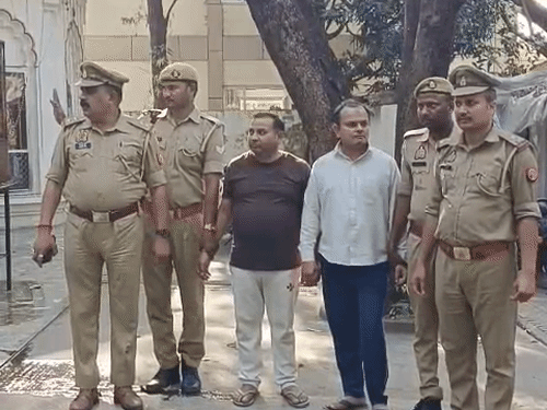 कानपुर किडनी कांड में दो ओटी टेक्निशियन अरेस्ट:फ्लाइट से डॉक्टर के साथ आए थे किडनी ट्रांसप्लांट करने, प्रति केस मिला था 50 हजार