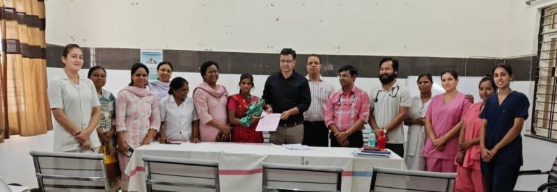 रतलाम जन कल्याणकारी सरकार द्वारा आमजन के स्वास्थ्य को ध्यान में रखते हुए शासकीय अस्पतालों में चिकित्सा सेवाएं एवं चिकित्सा उपकरणों की सुविधाएं निरंतर प्रदान की जा रही है।