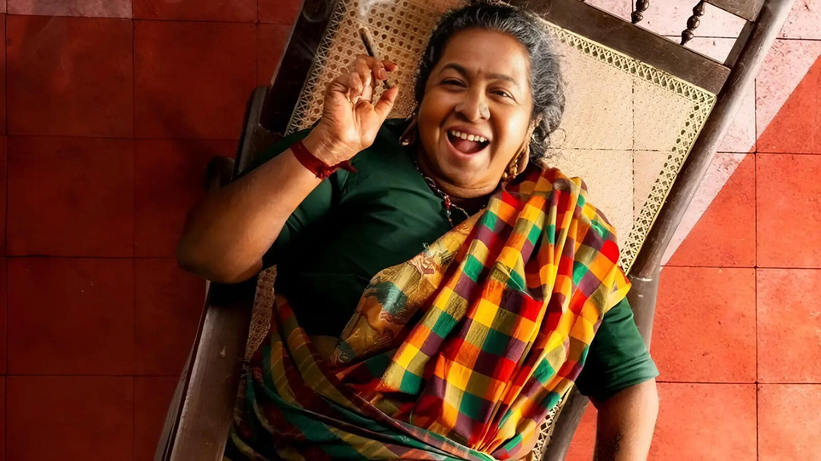 IMDb पर 8.1 रेटिंग, बूढ़ी खुर्राट अम्‍मा और सोने का खजाना, OTT पर हिंदी में ब्‍लॉकबस्‍टर तमिल फिल्‍म