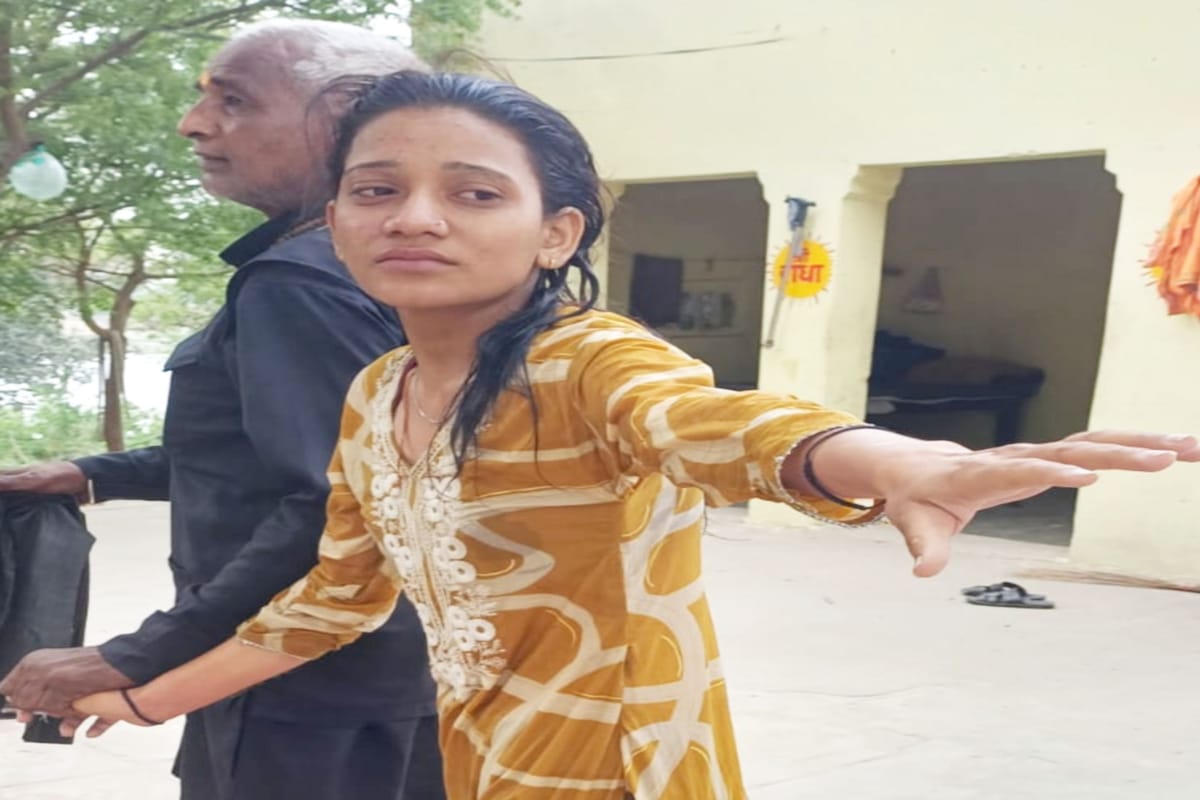 Firozabad News: पिता की डांट से क्षुब्ध होकर युवती ने यमुना में लगाई छलांग